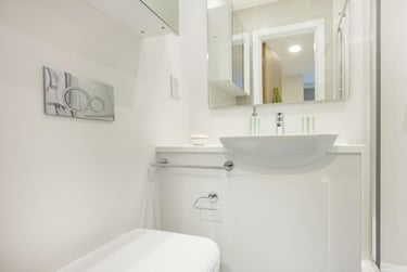 1 bed studio, Oxford Place, Rusholme, Manchester, M145EE - Image 4